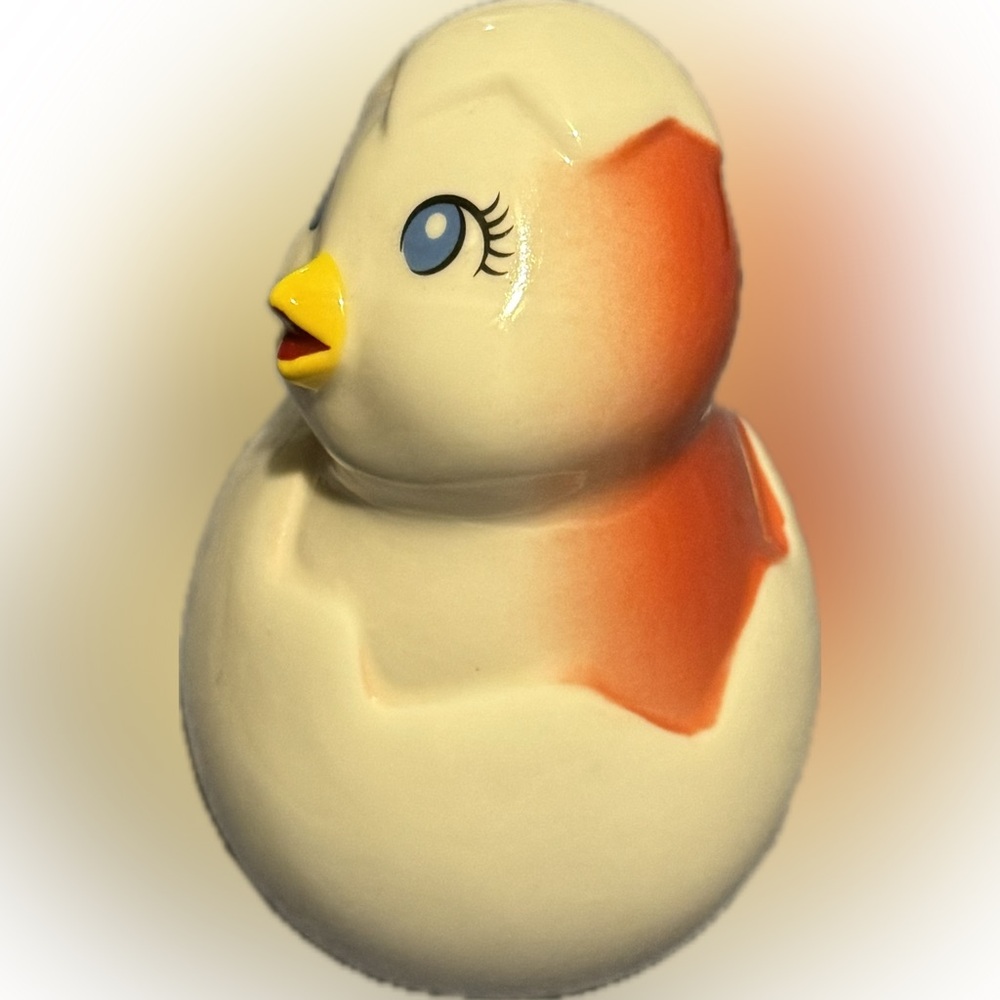 Charming EASTER Ceramic Chick with Blue Eyes - Picture 2 of 10